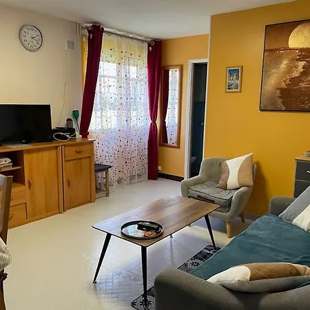 Normandie 度假居 *